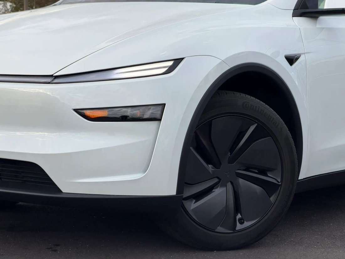 Suv in Sacramento, CA, United States 2 - 19156477