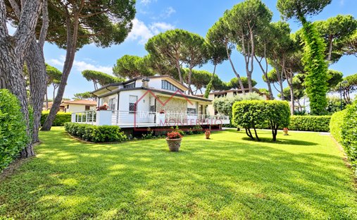Villa à Camaiore, Toscane, Italie 1