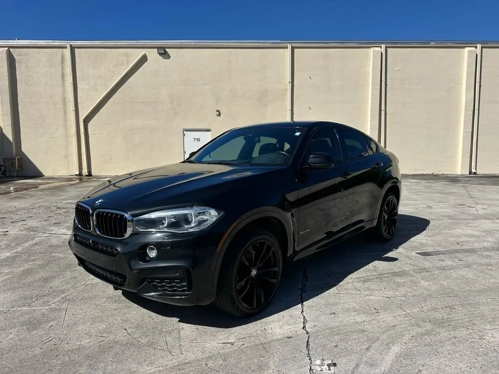 Suv in Hollywood, FL, United States 1 - 19156889