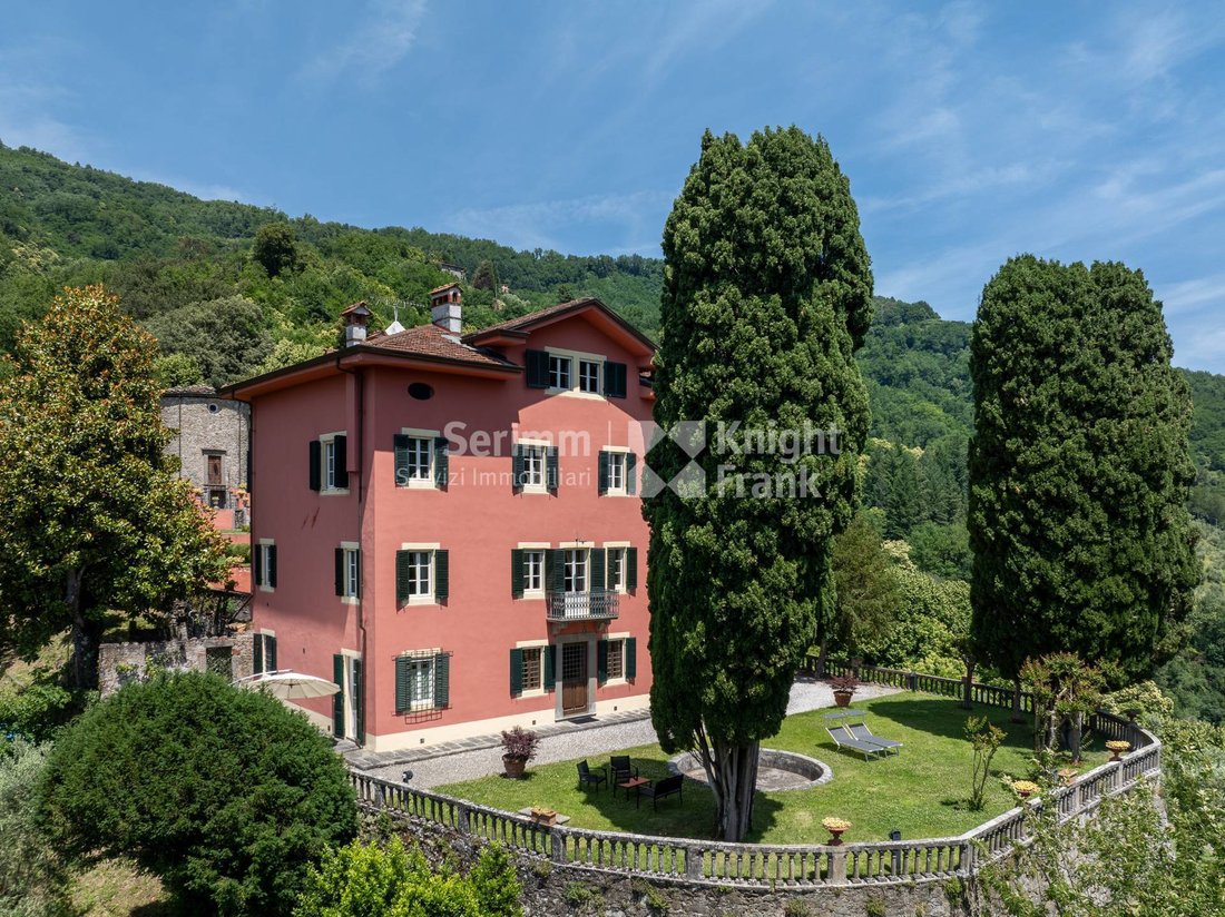 Villa in Bagni di Lucca, Tuscany, Italy 4 - 19157324