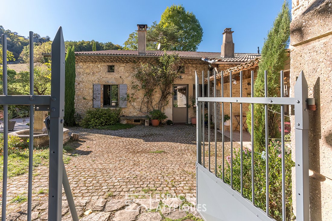 Villa in Combovin, Auvergne-Rhône-Alpes, France 1 - 19156873