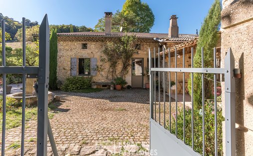 Villa in Combovin, Auvergne-Rhone-Alpen, Frankreich 1