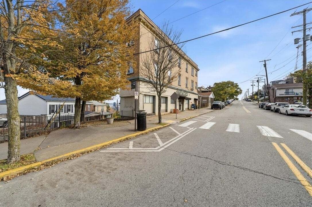 House in Pittsburgh, Pennsylvania, United States 2 - 19154763
