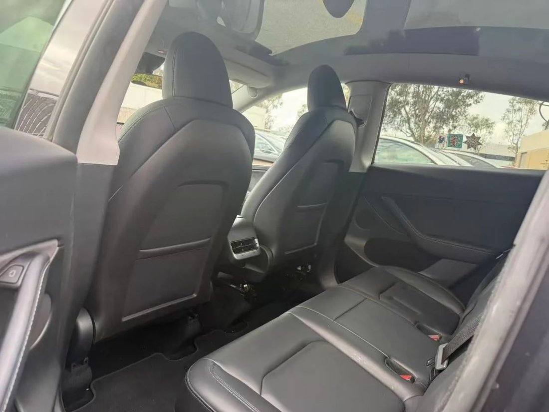 Suv in Costa Mesa, CA, United States 4 - 19156507