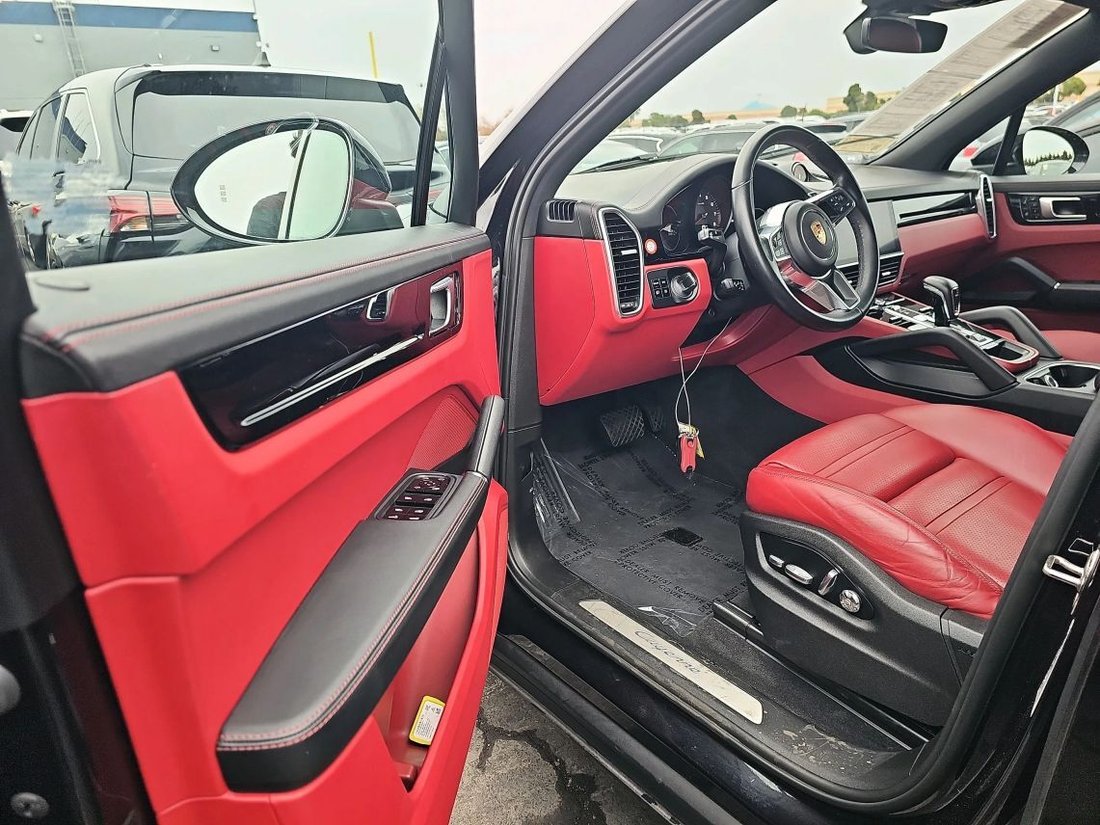 Suv in Gilroy, CA, United States 3 - 19156476