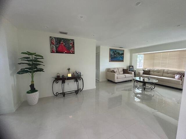 House in Hialeah, Florida, United States 3 - 19155276