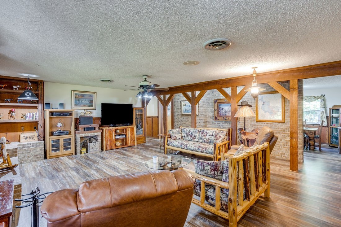 House in Joshua, Texas, United States 4 - 19153742