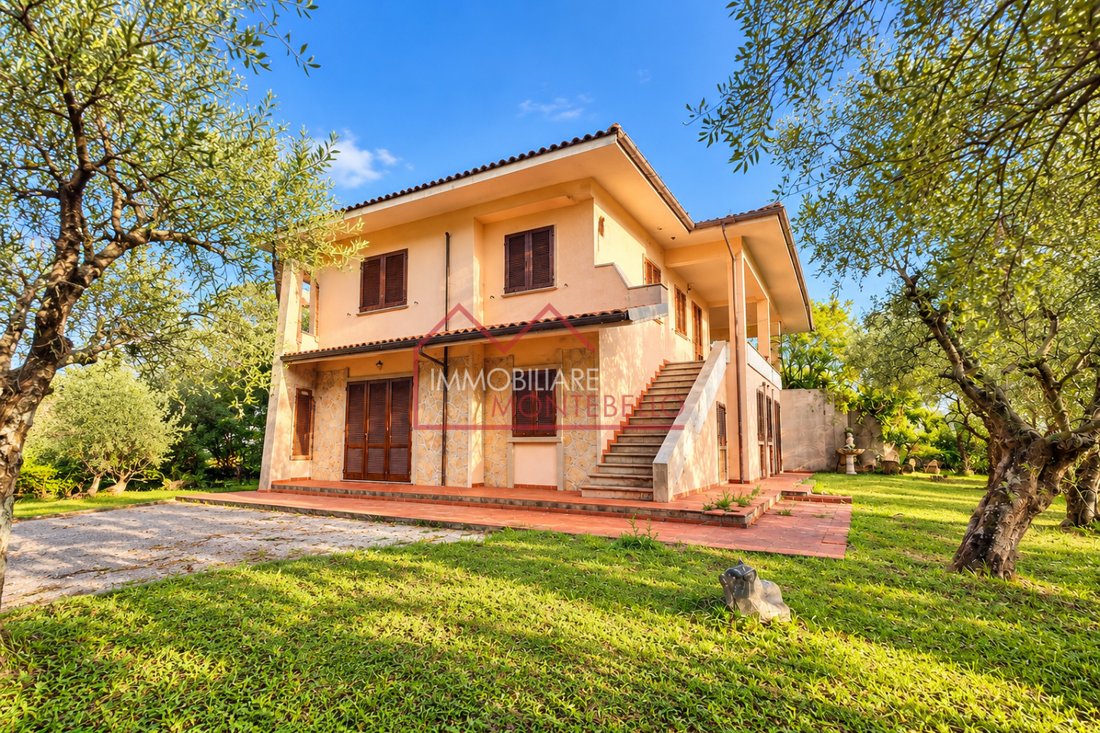 House in Camaiore, Tuscany, Italy 1 - 19147599