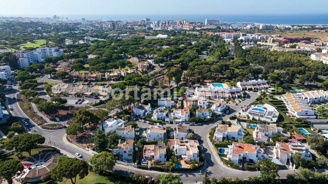 Maison à Vilamoura, Quarteira, Algarve 1 - 19156092