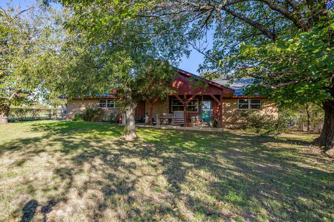 House in Joshua, Texas, United States 1 - 19153742