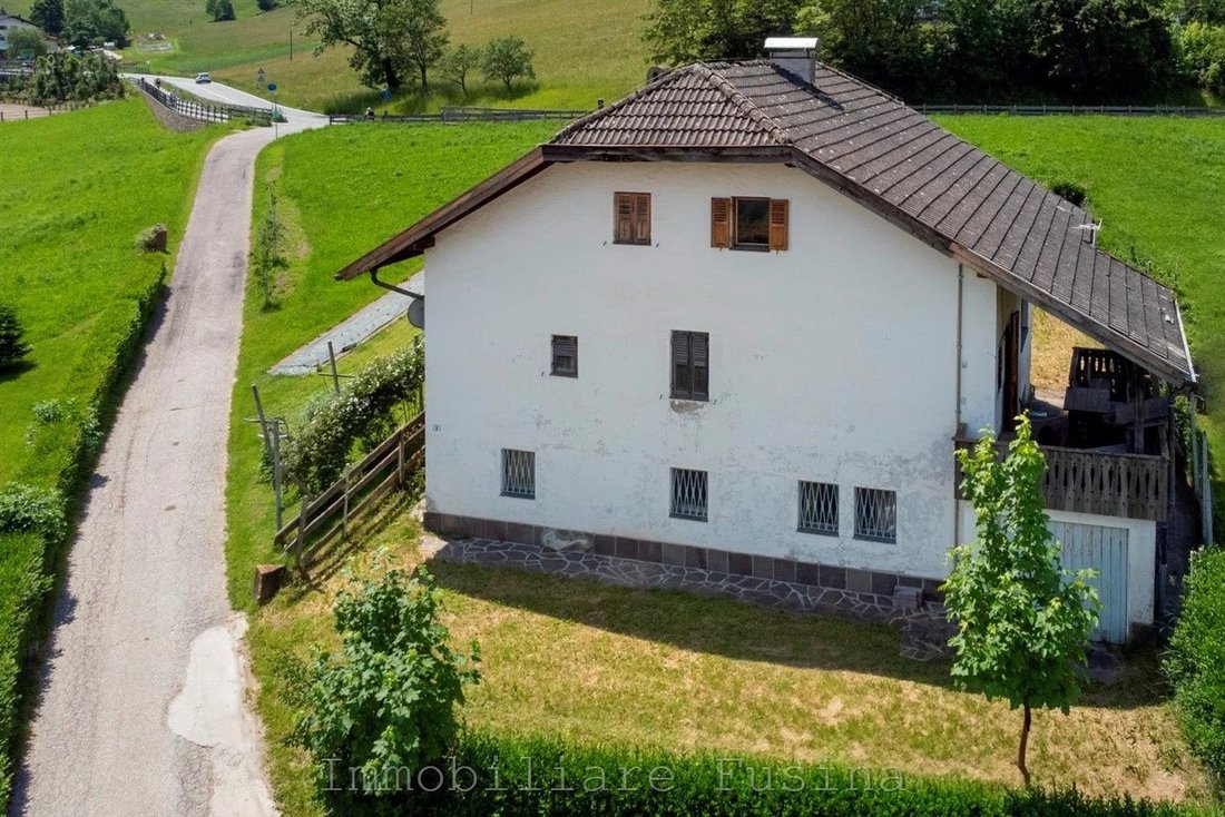 Villa a Fiè allo Sciliar, Trentino-Alto Adige, Italia 2 - 19153413