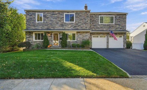 House in Massapequa, New York, United States 1