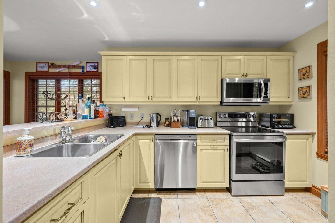Condo in Mont-Tremblant, Quebec, Canada 5 - 19156216