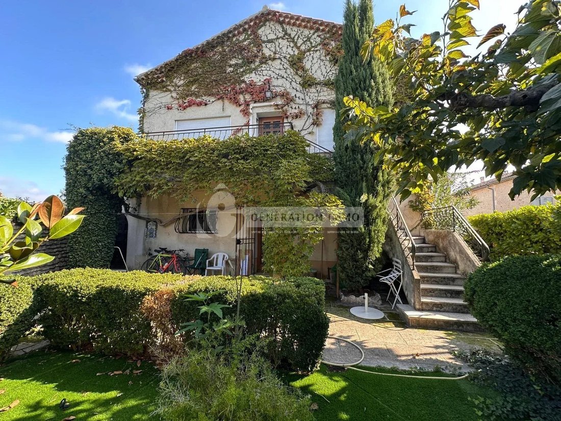 House in Fontvieille, Provence-Alpes-Côte d'Azur, France 1 - 19156061