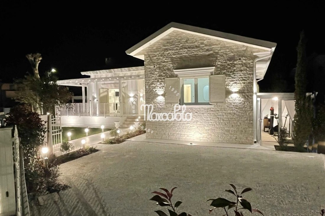 Villa in Pietrasanta, Tuscany, Italy 5 - 19158318