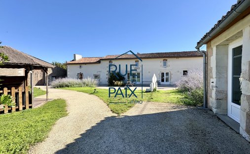 Haus in Quincay, Neu-Aquitanien, Frankreich 1