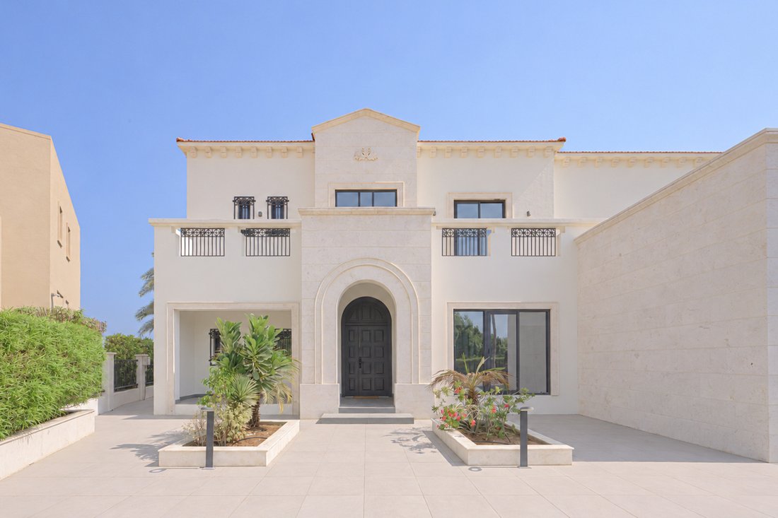 Villa in Al Wasl, Dubai, United Arab Emirates 5 - 19149533