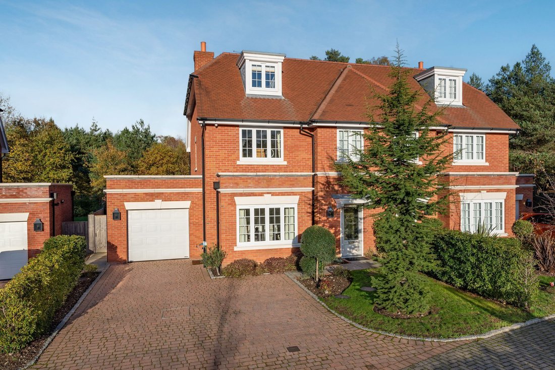 Apartment in Sunninghill, England 1 - 18726506