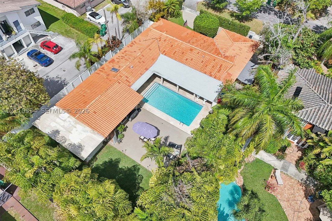 Haus in Coral Gables, Florida, Vereinigte Staaten 2 - 19157914