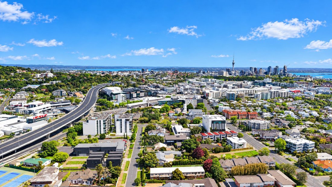 Auckland, Auckland, New Zealand 3 - 19157805