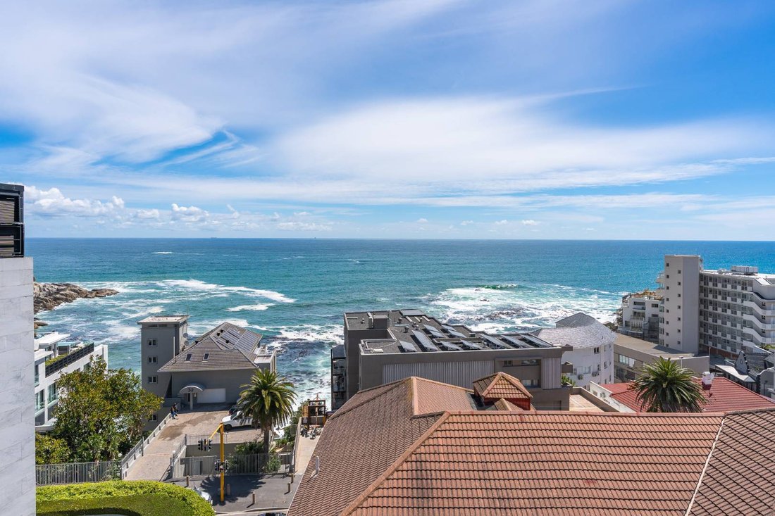 Apartment in Bantry Bay, Atlantic Seaboard, Cape Town 4 - 19158362
