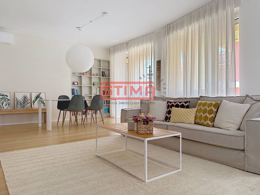 Penthouse in Cathedral - Piazza dei Signori, Treviso, Italy 4 - 19158273
