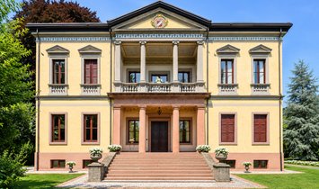 Villa in Cadegliano-Viconago, Lombardei, Italien 1