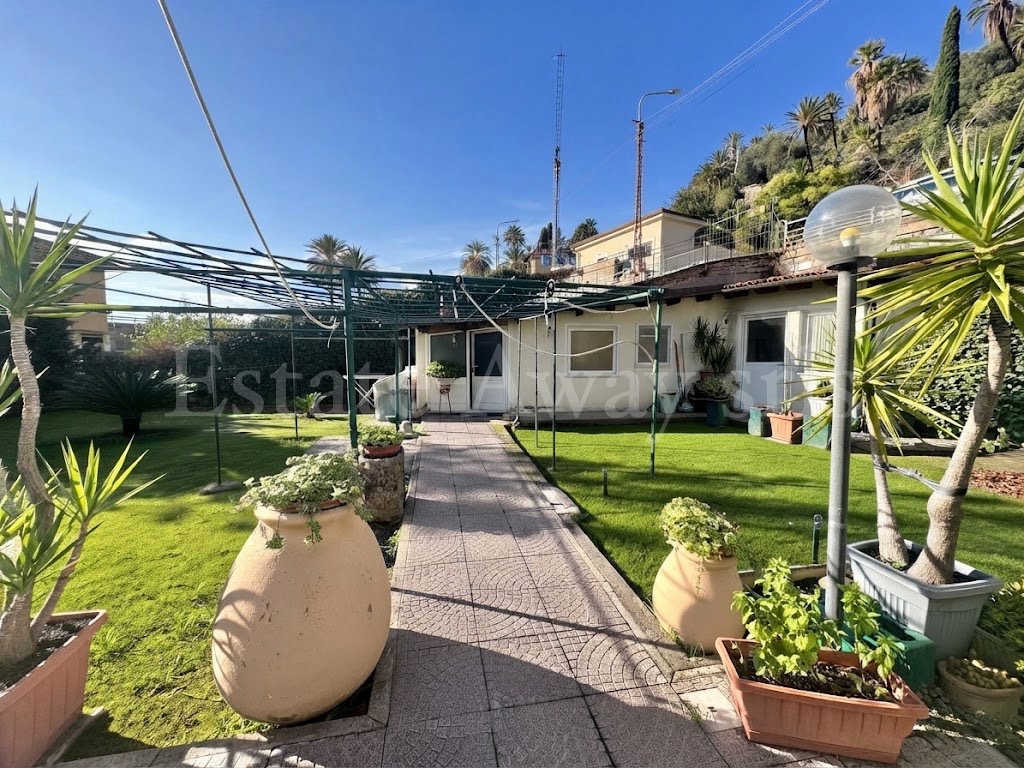 House in Madonna della Ruota, Bordighera, Liguria 4 - 19157777