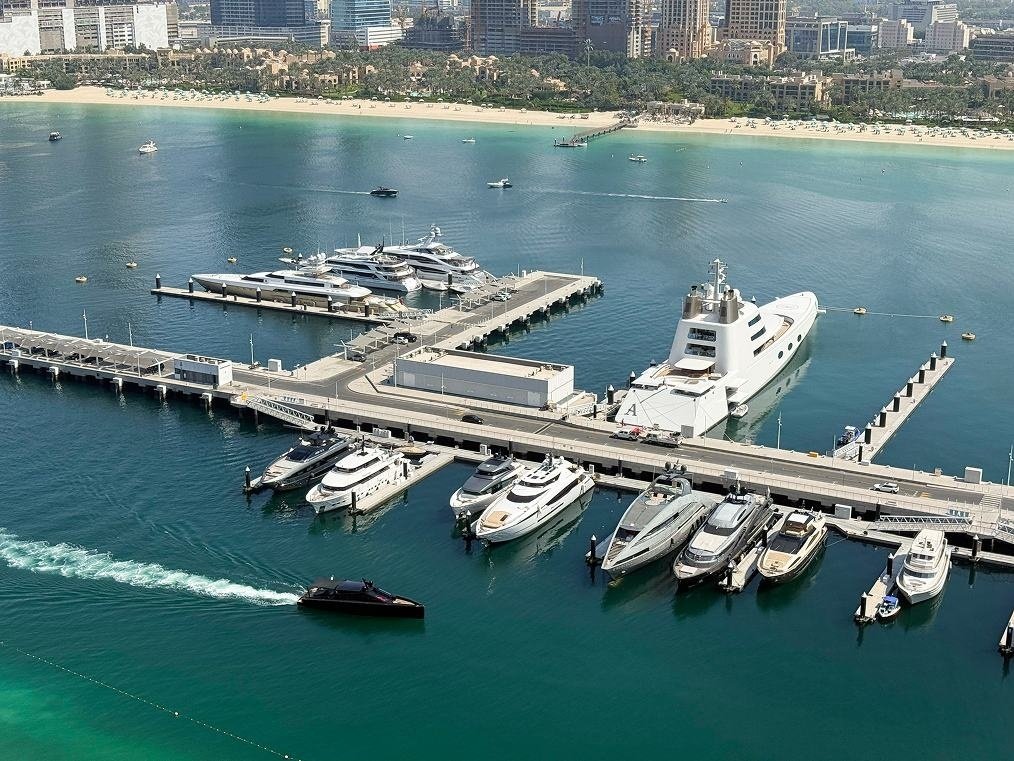 Apartment in Dubai Harbour, Dubai, United Arab Emirates 2 - 19158974