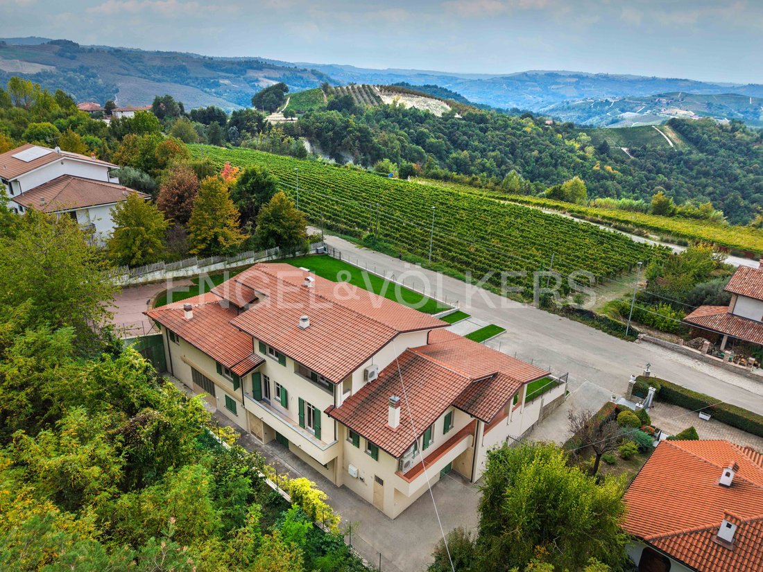 Villa in Trezzo Tinella, Piedmont, Italy 4 - 19158856