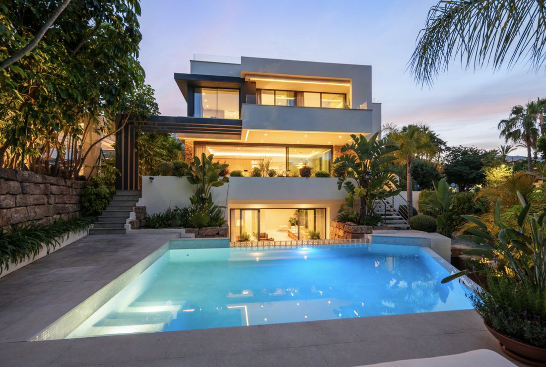 Villa in Estepona, Andalusia, Spain 1 - 19158744