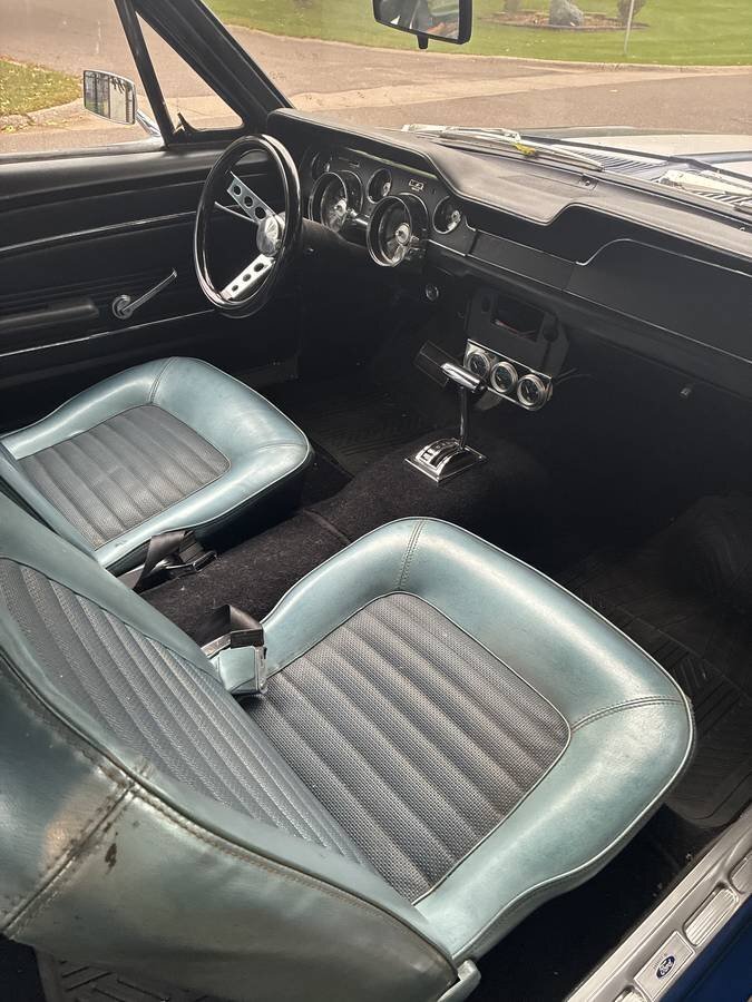 Coupe in Glendale, United States 4 - 19158525