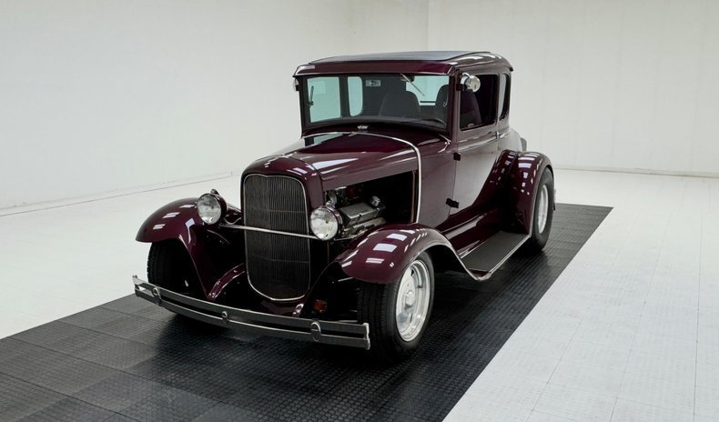 Coupe in Morgantown, United States 1 - 19158534
