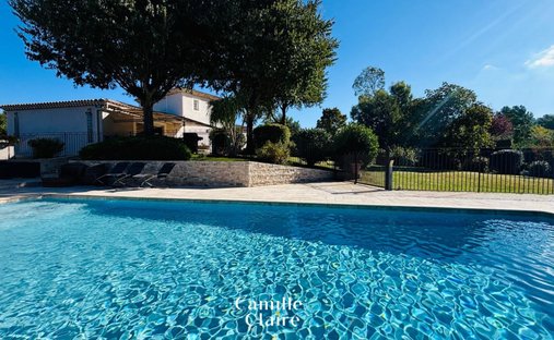 House in Hameau, Simiane-Collongue, France 1