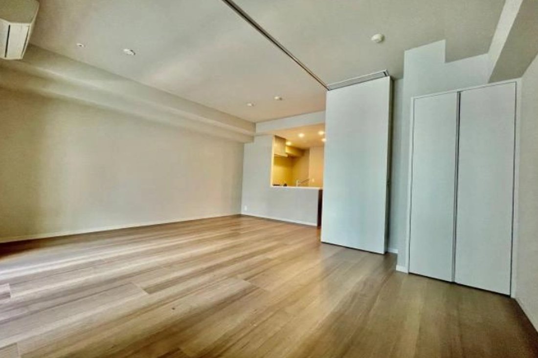 Condo in Chiyoda City, Tokyo, Japan 2 - 19158792