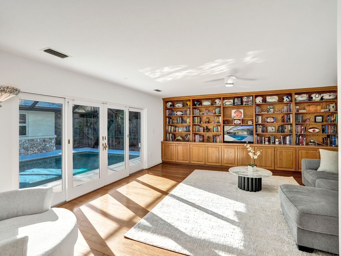 Wilton Manors, Florida, United States 5 - 19159004