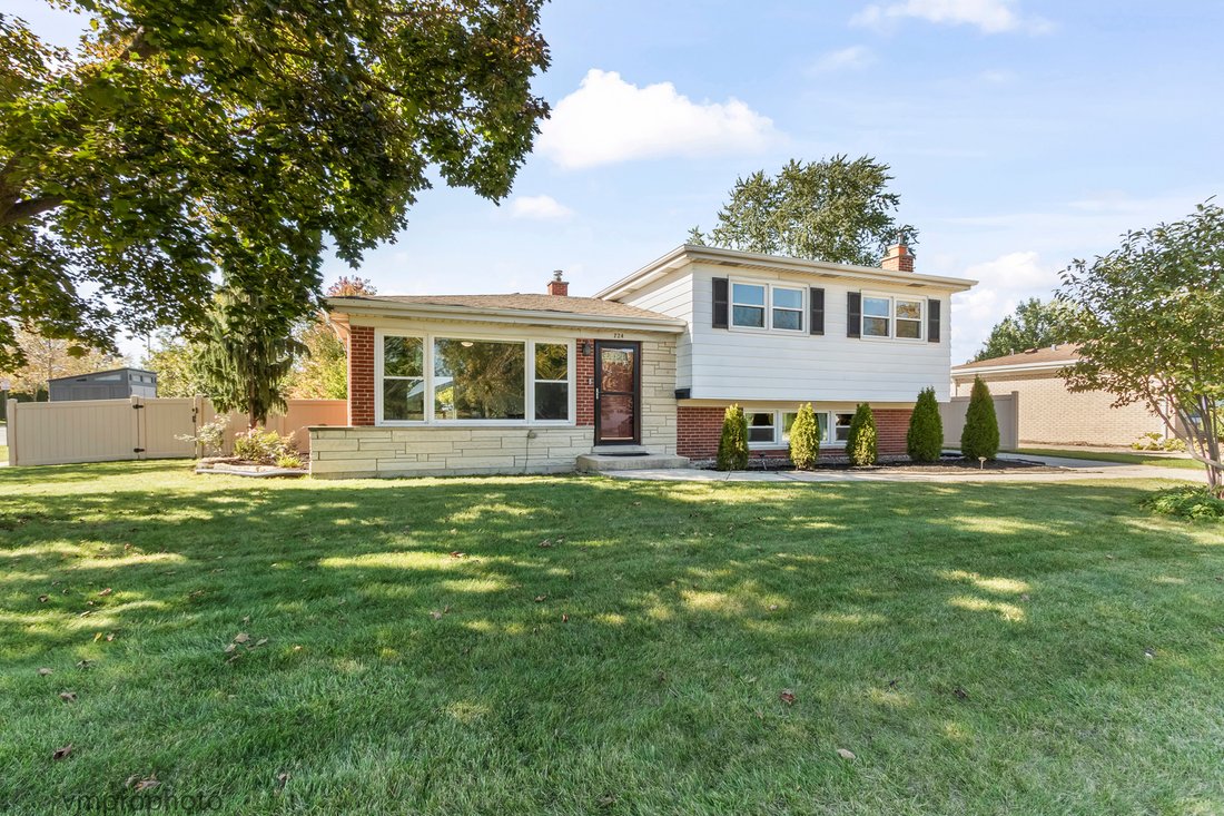 House in Mount Prospect, Illinois, United States 1 - 19158977