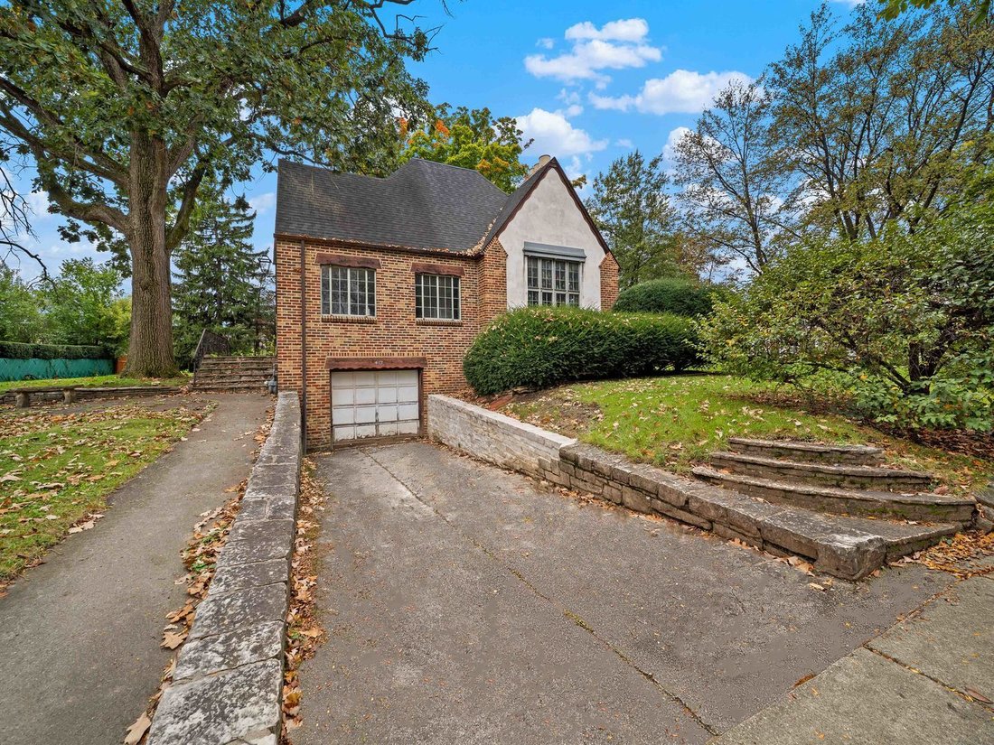 House in Mount Prospect, Illinois, United States 3 - 19158892
