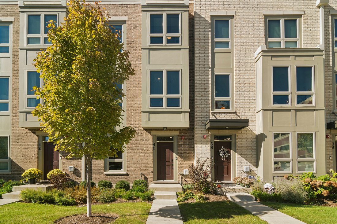 Villa in Arlington Heights, Illinois, United States 1 - 19158967