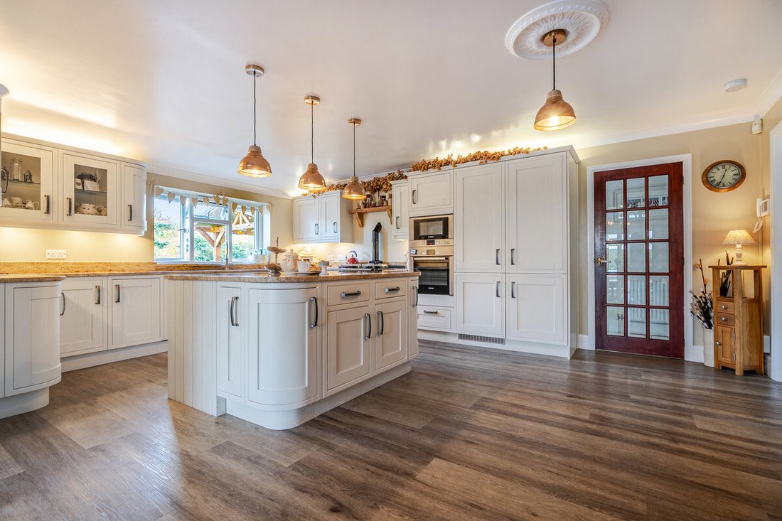 Haus in Winterbourne Down, Frenchay, England 5 - 19158762