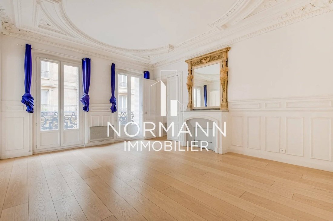 Apartment in Grange Aux Belles-Terrage, Paris 10e Arrondissement, Paris 3 - 19148505
