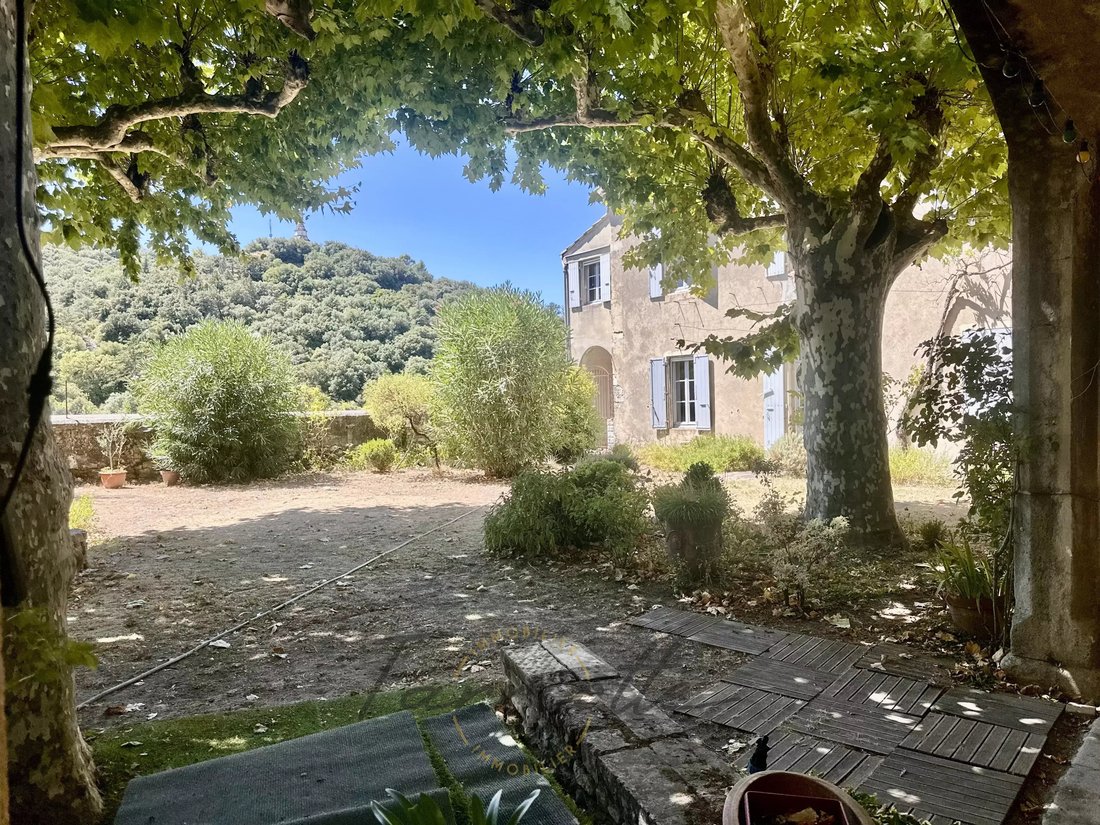 Estate in Viviers, Auvergne-Rhône-Alpes, France 2 - 19158677