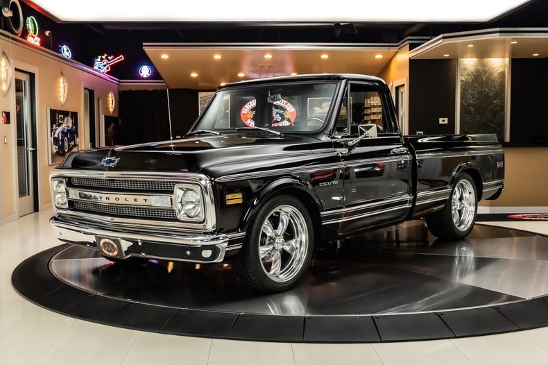 Pickup in Plymouth, United States 1 - 19158523