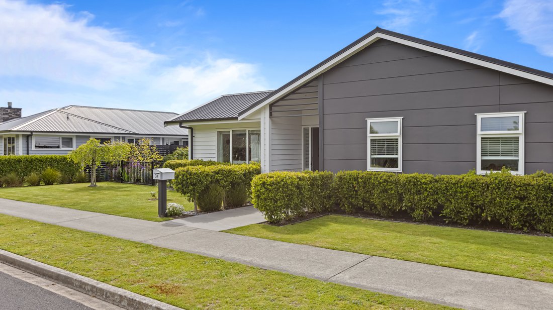 Taupo, Waikato, New Zealand 2 - 19158841