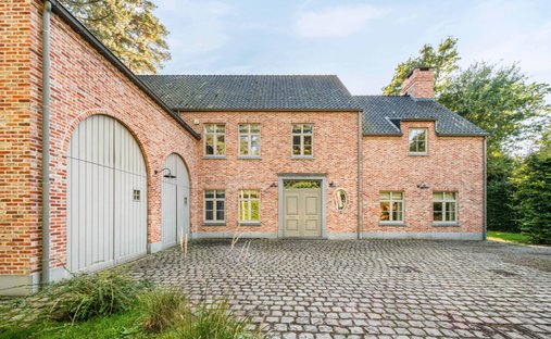Villa a Schoten, Fiandre, Belgio 1