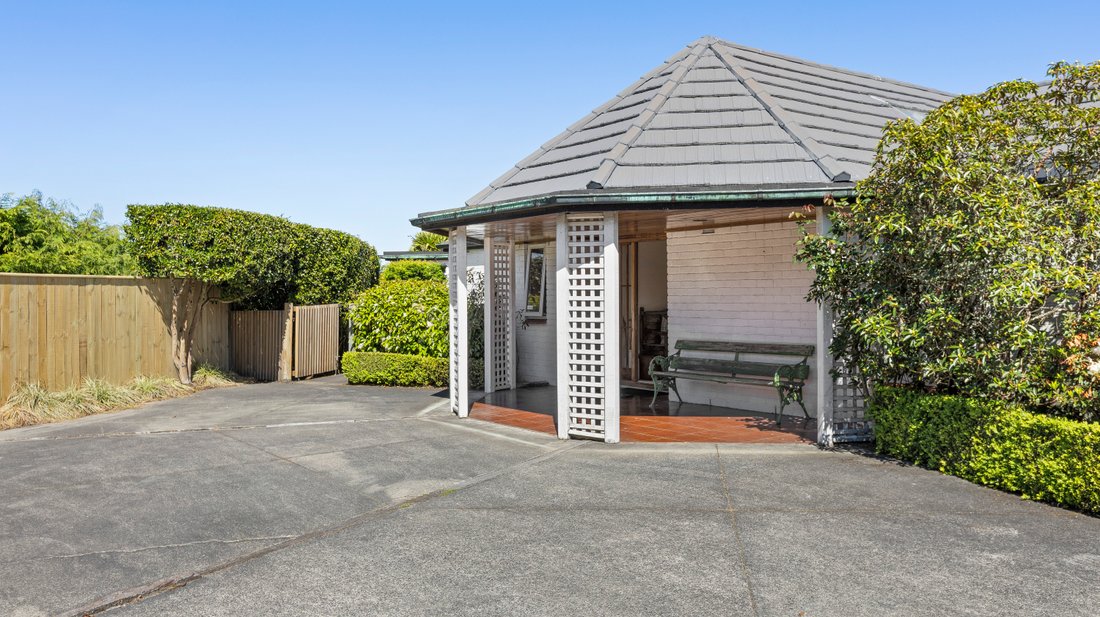 Taupo, Waikato, New Zealand 5 - 19158815