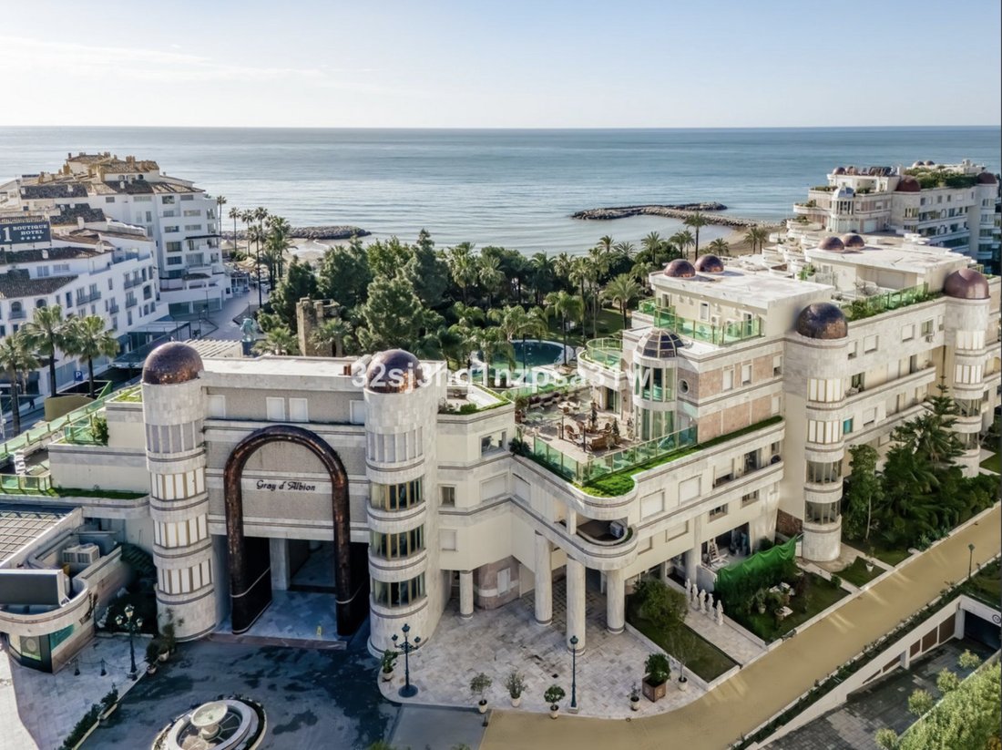 Wohnung in Puerto Banús, Marbella, Spanien 1 - 19159031