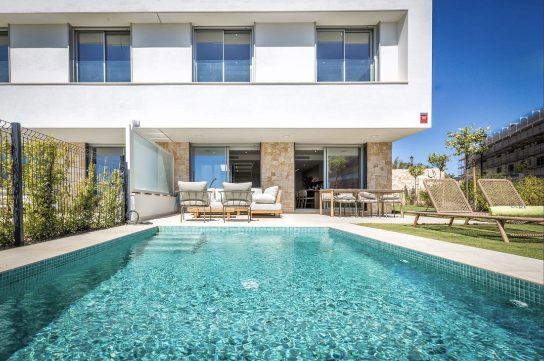 Townhouse in Estepona, Andalusia, Spain 1 - 19159084