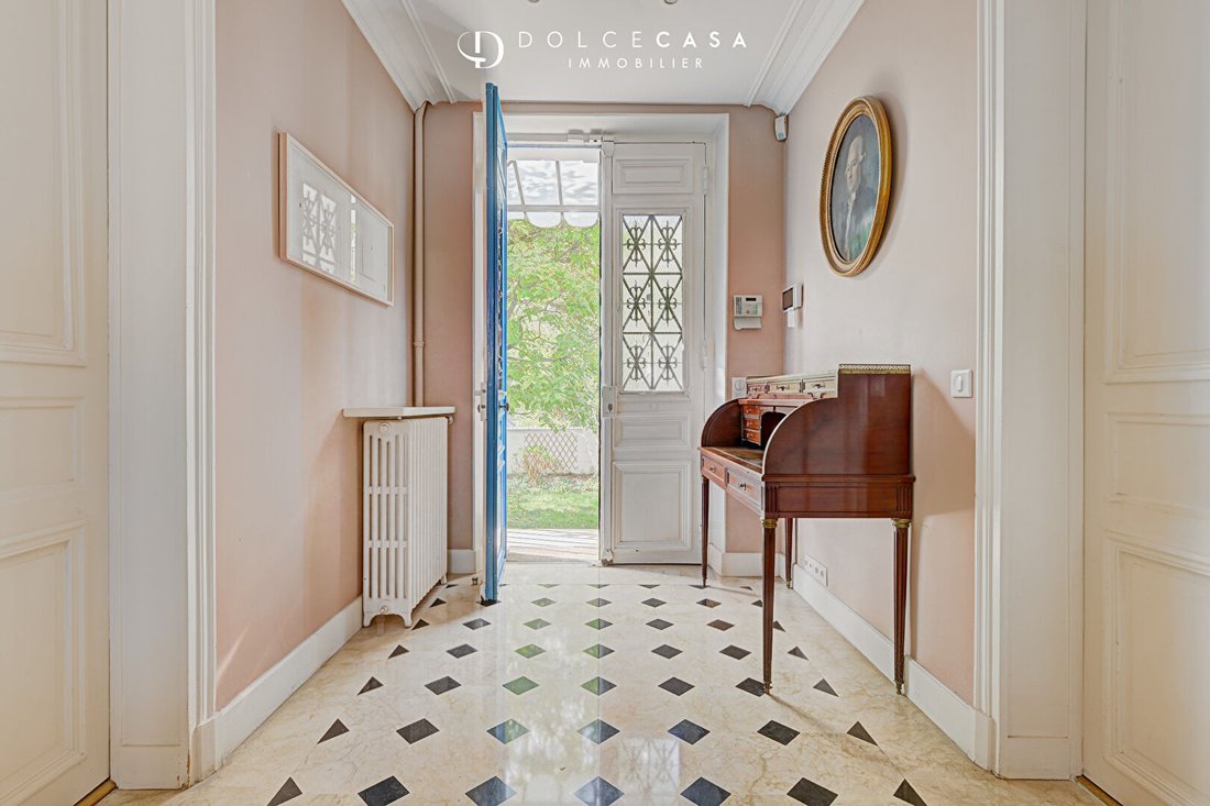 Villa in Nogent-sur-Marne, Ile-de-France, France 5 - 19145521