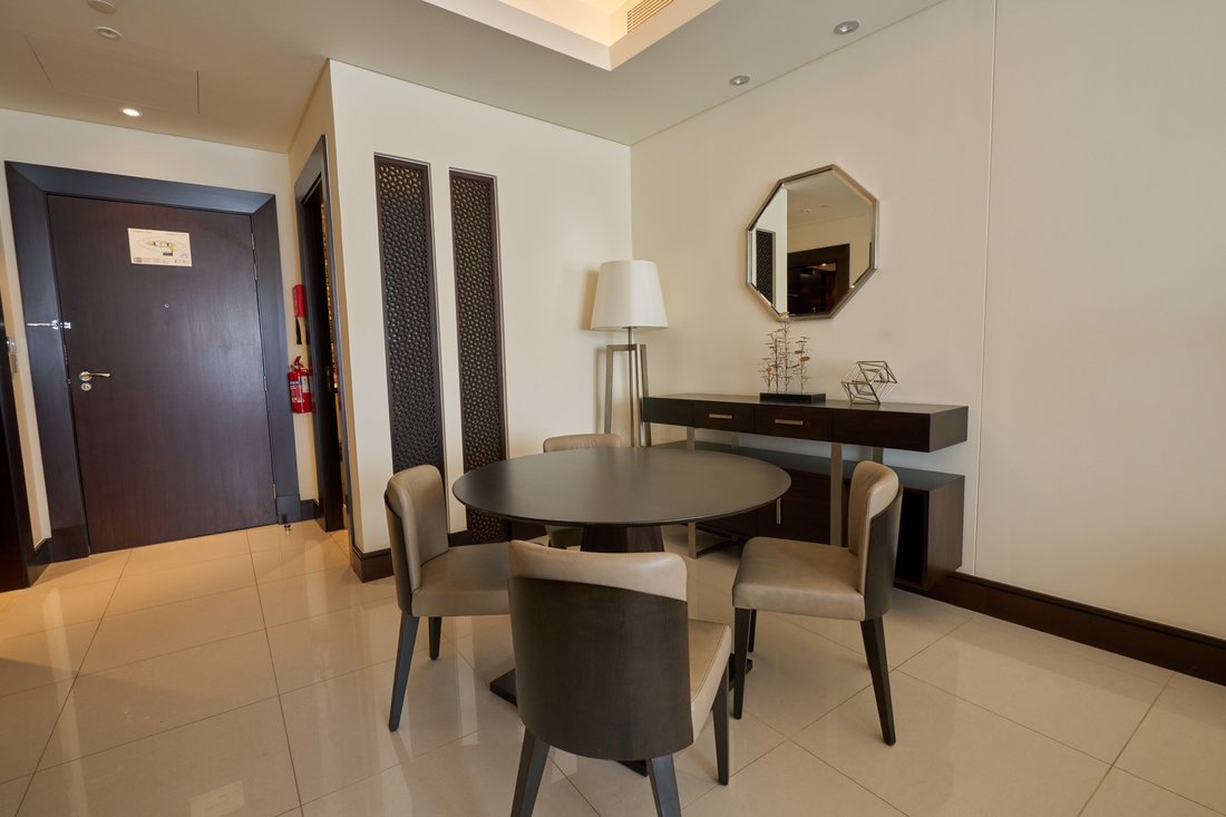 Apartment in Burj Khalifa Lake, Downtown Dubai, Dubai 4 - 19159231